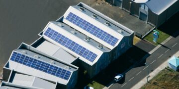 Toiture photovoltaïque Sodegis, Ile de la Reunion, Apex Energies - 32kW